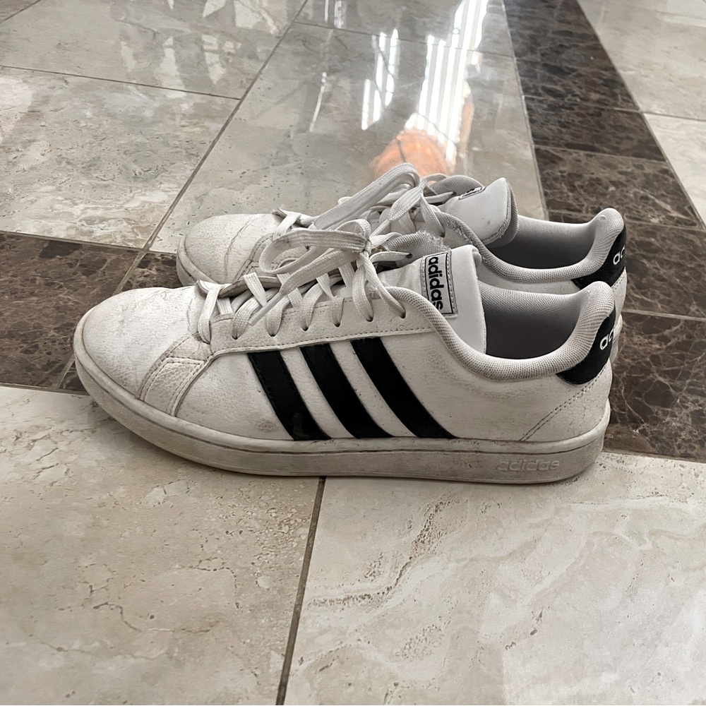 Adidas Grand Court white tennis shoes cloud foam in women’s 9.5